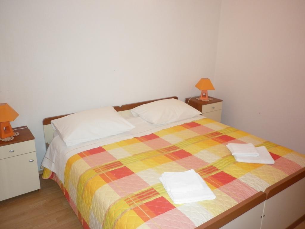 Apartments Ivona 2 Trogir Kültér fotó