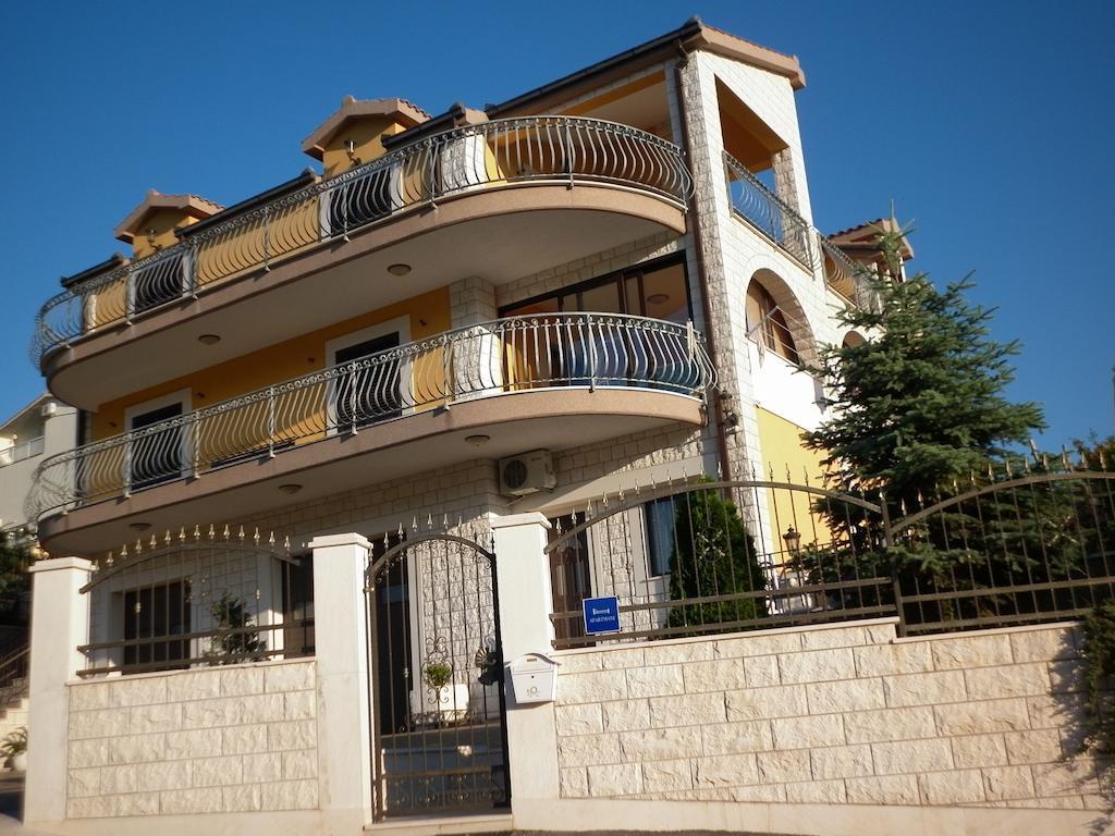 Apartments Ivona 2 Trogir Kültér fotó