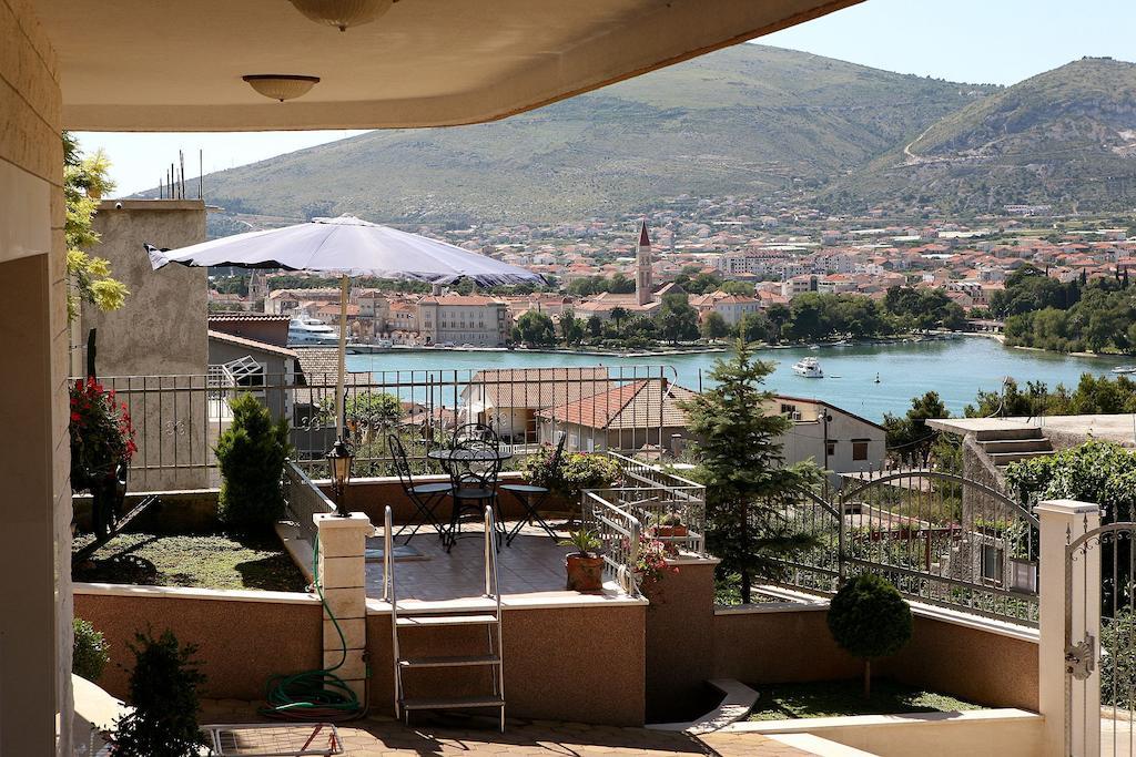 Apartments Ivona 2 Trogir Kültér fotó